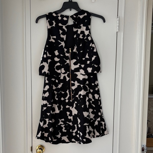 Banana Republic Black and Cream Dress - Picture 4 of 5